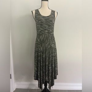 Cute stretchy, flowy, heathered army green midi A-line dress.